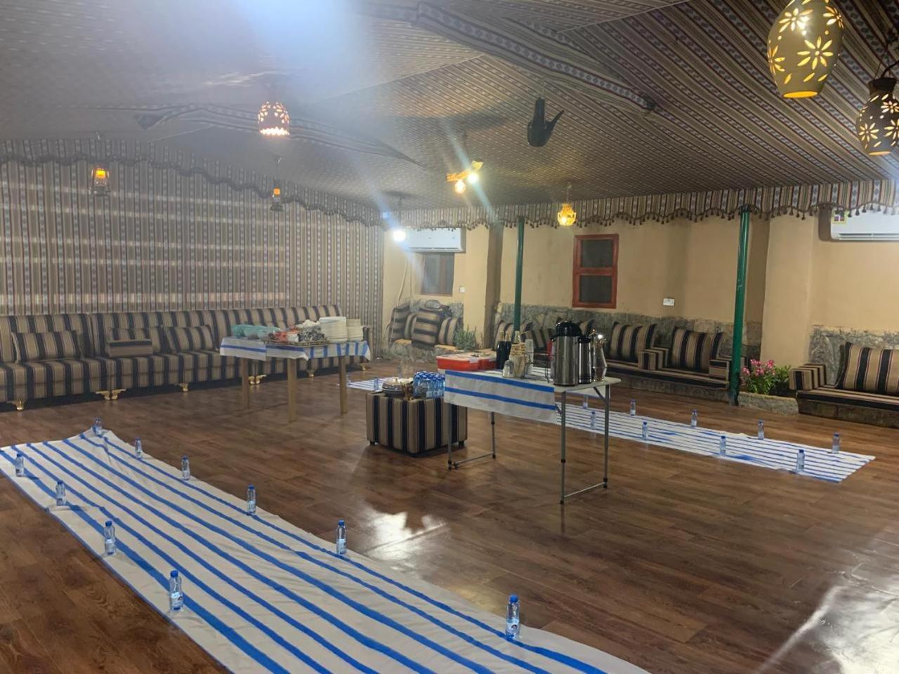 بيت نُزل السلام Bait Salam Inn Al Ḩamrāʼ Kültér fotó